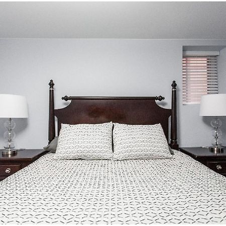Forrestville Ave Large Suite Chicago Esterno foto