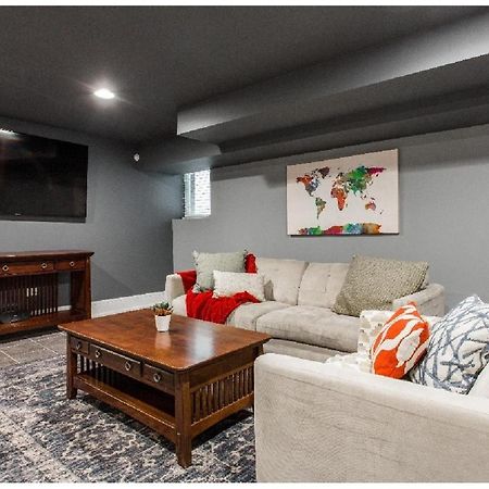 Forrestville Ave Large Suite Chicago Esterno foto