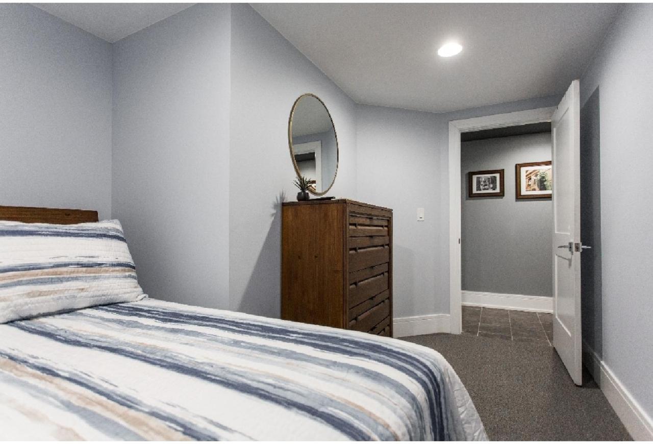 Forrestville Ave Large Suite Chicago Esterno foto
