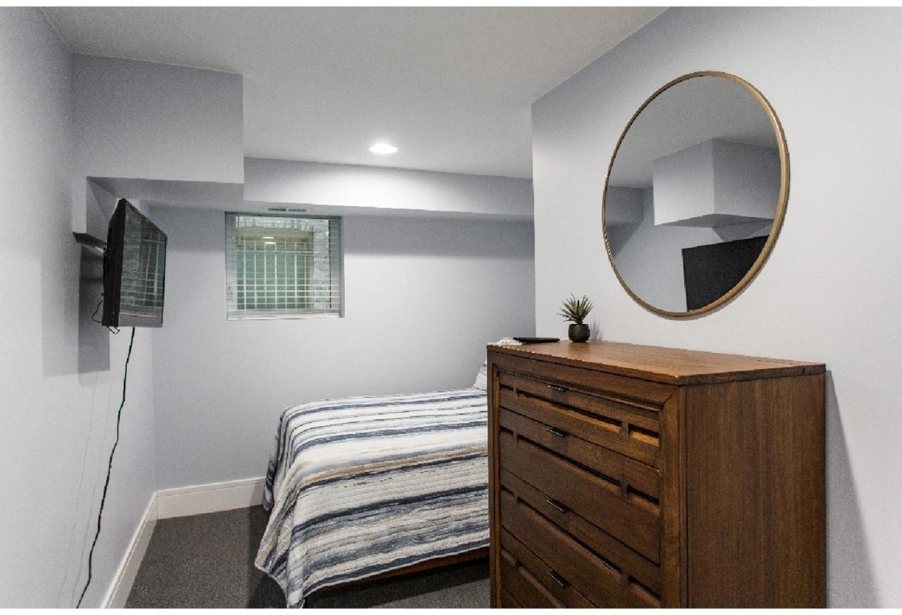 Forrestville Ave Large Suite Chicago Esterno foto