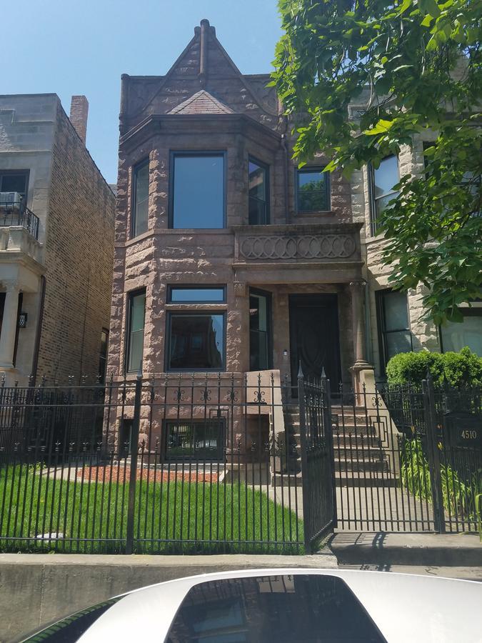 Forrestville Ave Large Suite Chicago Esterno foto
